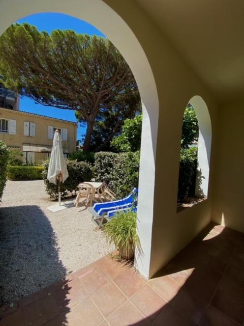 Hôtel Beau Rivage Le Lavandou Exterior foto