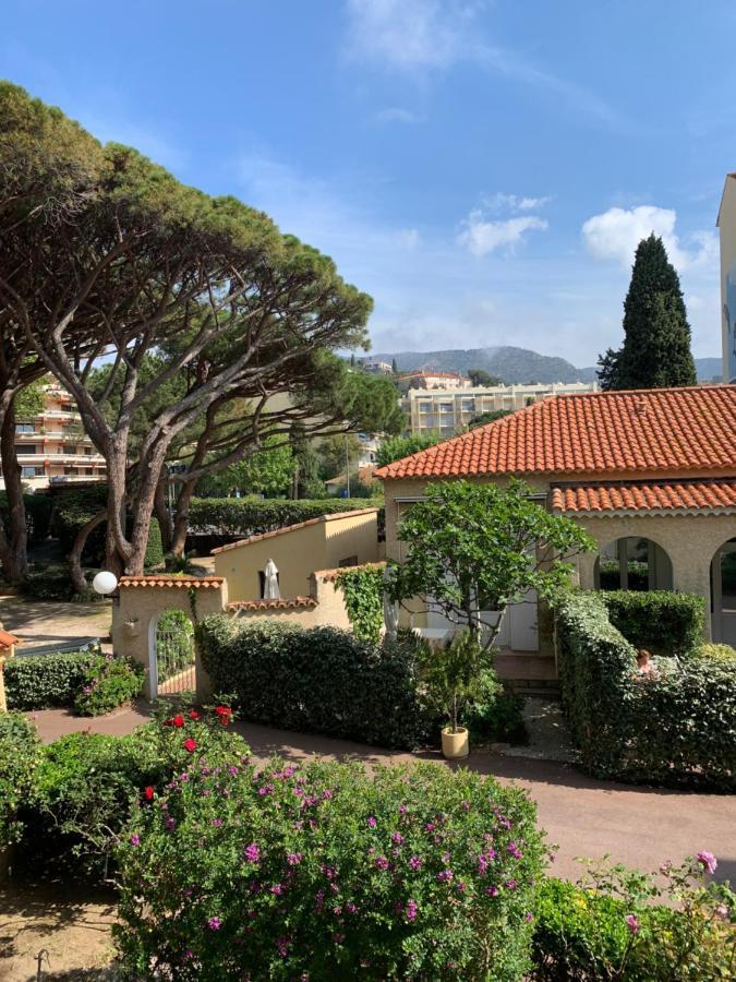 Hôtel Beau Rivage Le Lavandou Exterior foto