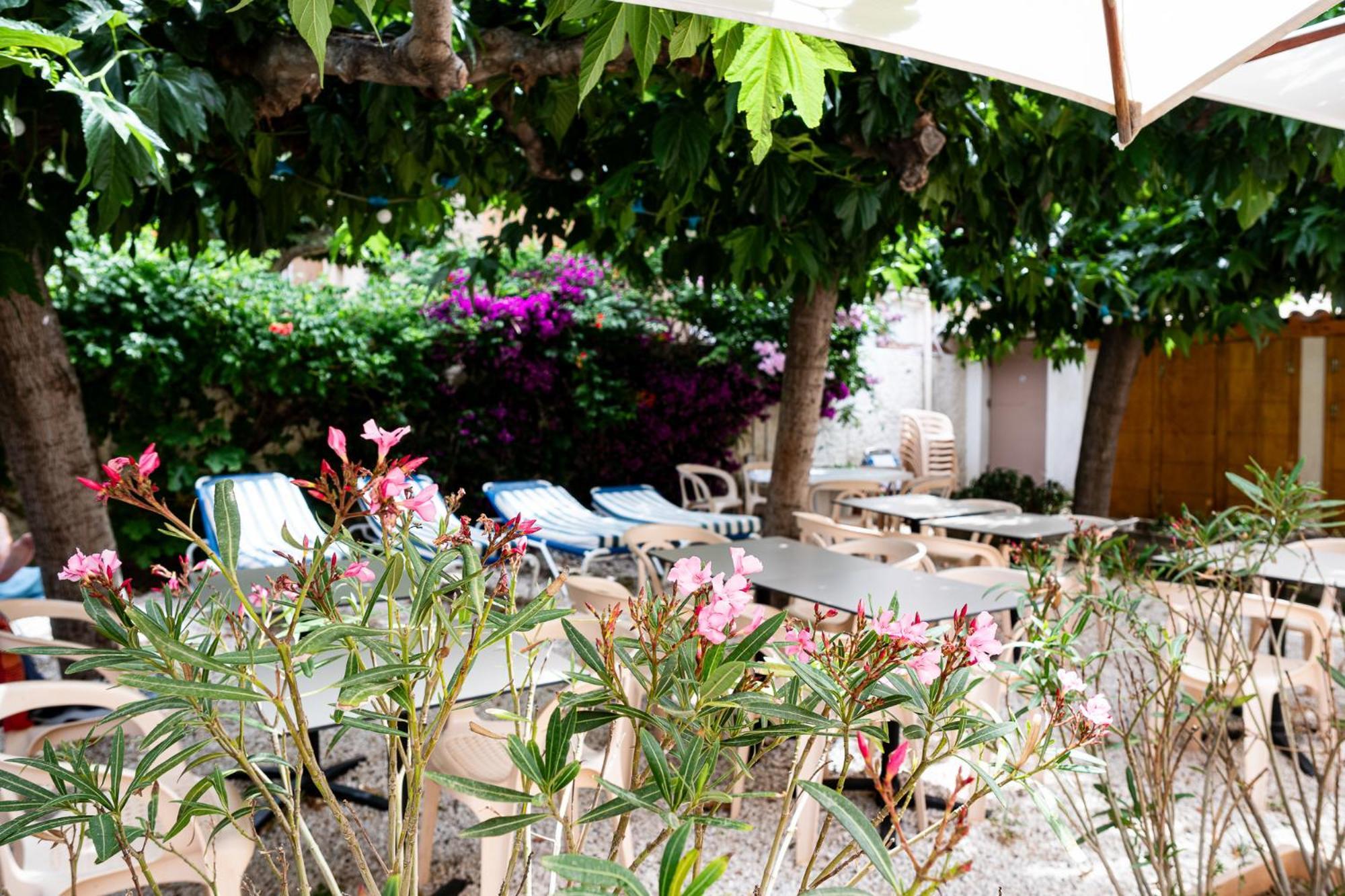 Hôtel Beau Rivage Le Lavandou Exterior foto